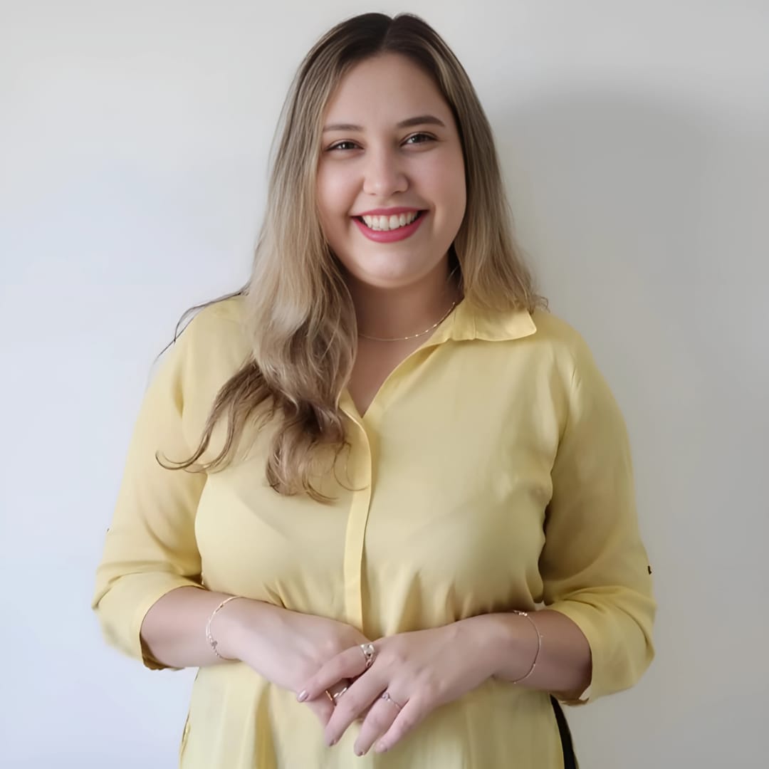 Foto da psicóloga Herica Dayana sorrindo